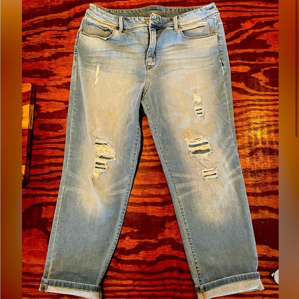 Chicos “The So Slimming Girlfriend Crop”